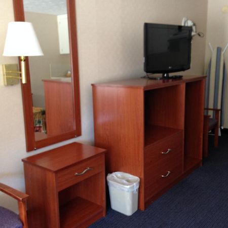 Knights Inn Elizabethtown Habitación foto